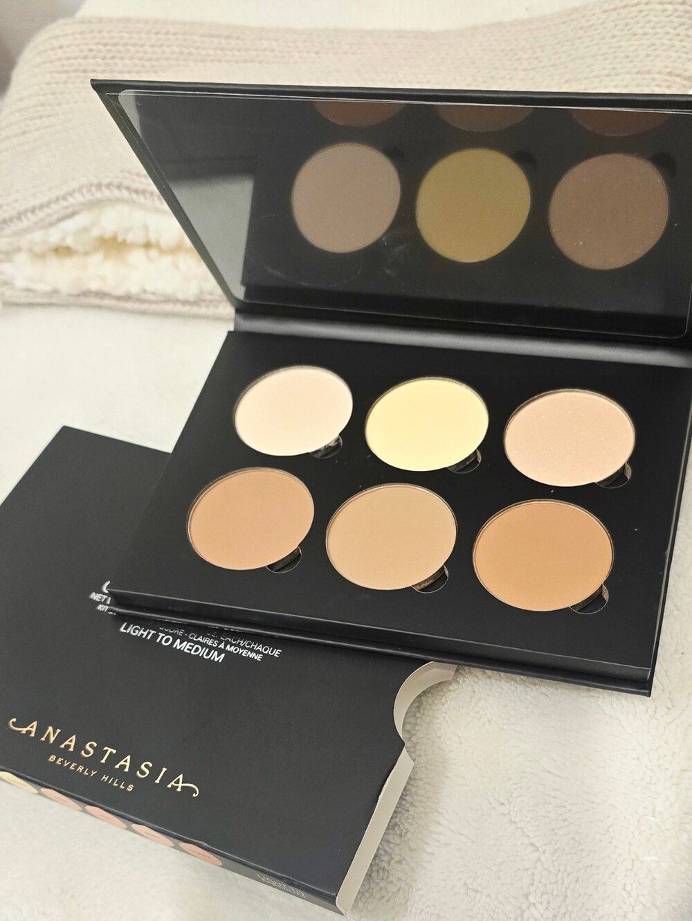 NEW! Anastasia Beverly Hills Contour Kit Powder Highlight Light to Medium 18 g